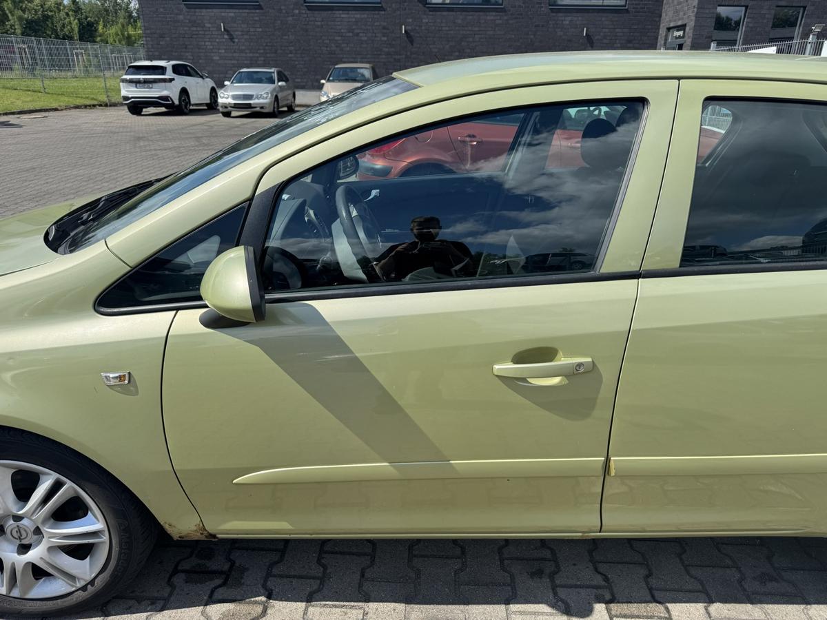 Opel Corsa D original T&uuml;r vorn links Z30E Green Tea Metallic 5-T&uuml;rer Rohbau Bj.2007